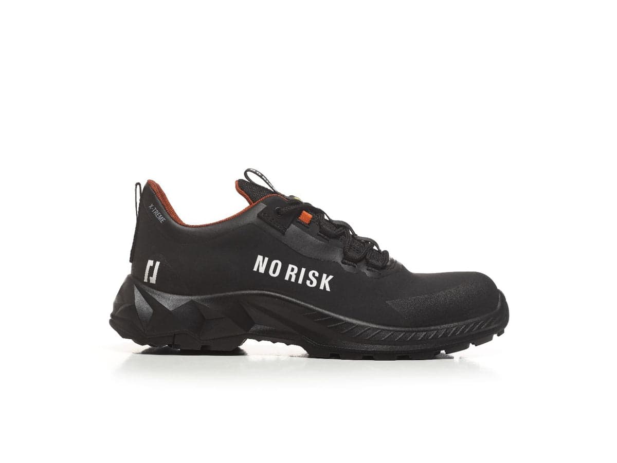 Zapatilla negra NO RISK X-TREME Low Black con cordones